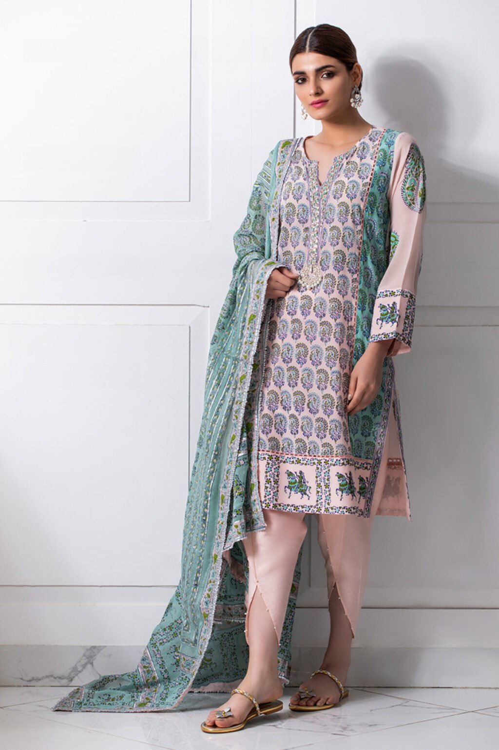 Online Pakistani Dress Shopping Trends and Fashion