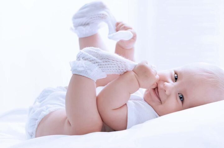 Cloth Diapers vs. Disposable Diapers
