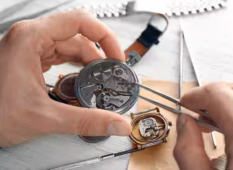 When Is the Best Time to Seek Professional Watch Repair Near Me?