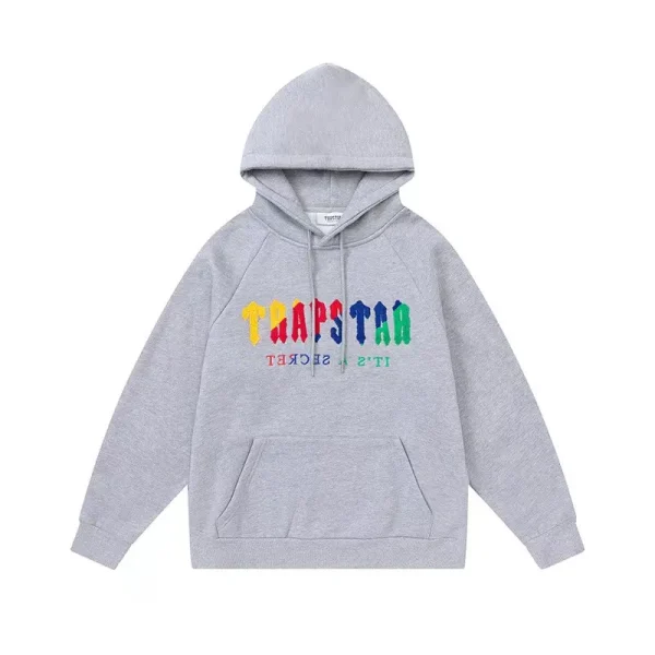 Trapstar Hoodies: The Ultimate Fusion of Urban Edge and Seasonal Versatility