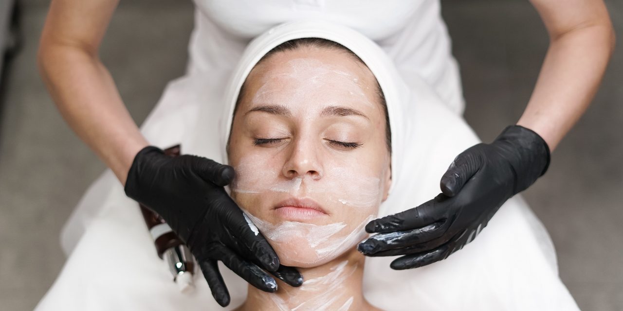 Exploring the Latest Innovations in Skin Treatments: How Professional Clinics are Revolutionizing Skincare