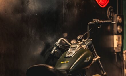 Harley-Davidson vs Indian Motorcycle: Which American Cruiser Is Better?